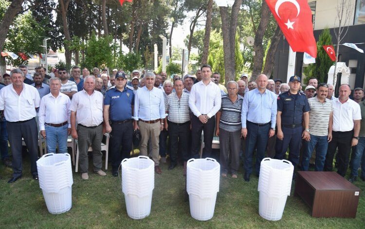 Manisa’da 100 bin sepetin dağıtımı Saruhanlı’da başladı Manisa’da 100 bin sepetin dağıtımı Saruhanlı’da başladı