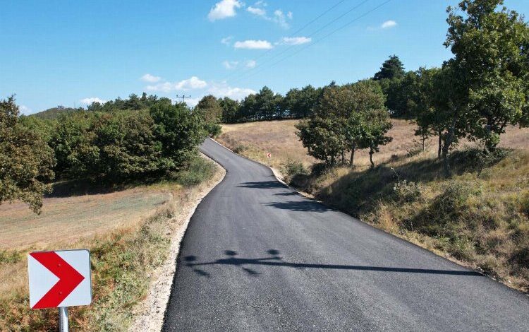 Karamürsel Tahtalı-Kadriye yolu asfaltlandı Karamürsel Tahtalı-Kadriye yolu asfaltlandı