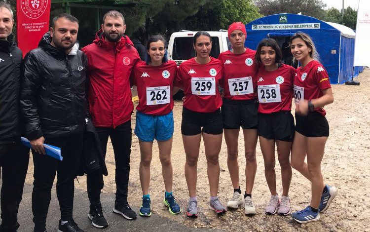 İzmit’in kadın atletleri Süper Lig’de