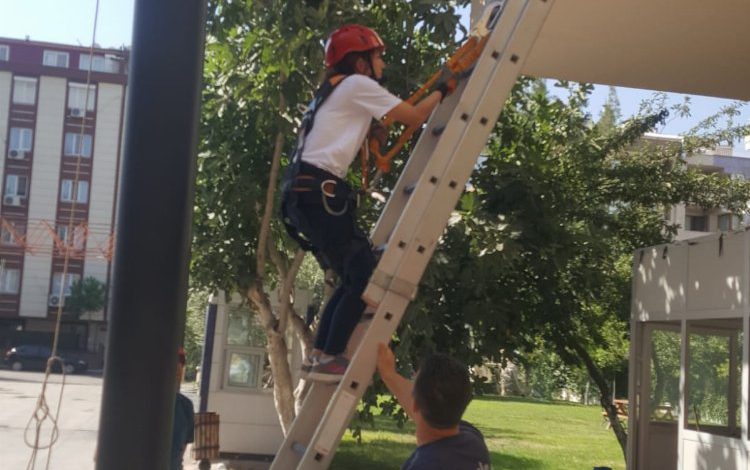 Manisa’da MASKİ personeline ‘yüksekte çalışma’ eğitimi