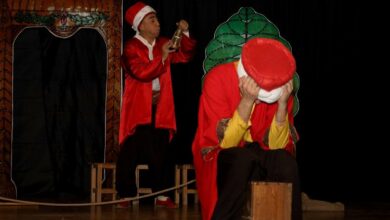 Emanetçi Tiyatro Sakarya’yı kahkahaya boğdu