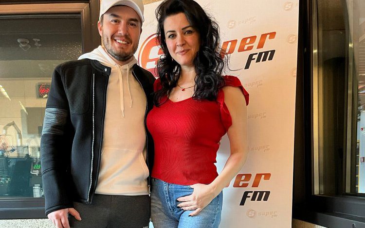 Mustafa Ceceli: “En zor çalıştığım sanatçı kendim” Mustafa Ceceli: “En zor çalıştığım sanatçı kendim”