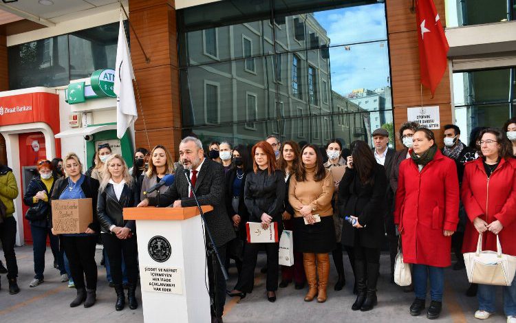 ‘Hayvanlar barınaklara hapsedilerek yok edilmek isteniyor” ‘Hayvanlar barınaklara hapsedilerek yok edilmek isteniyor”
