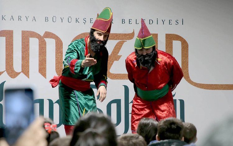 Sakarya Ramazan’ın huzurunu bu sokakta yaşıyor