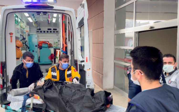 Küçük çocuğa çarpan motosiklet sürücüsü kaçtı Küçük çocuğa çarpan motosiklet sürücüsü kaçtı