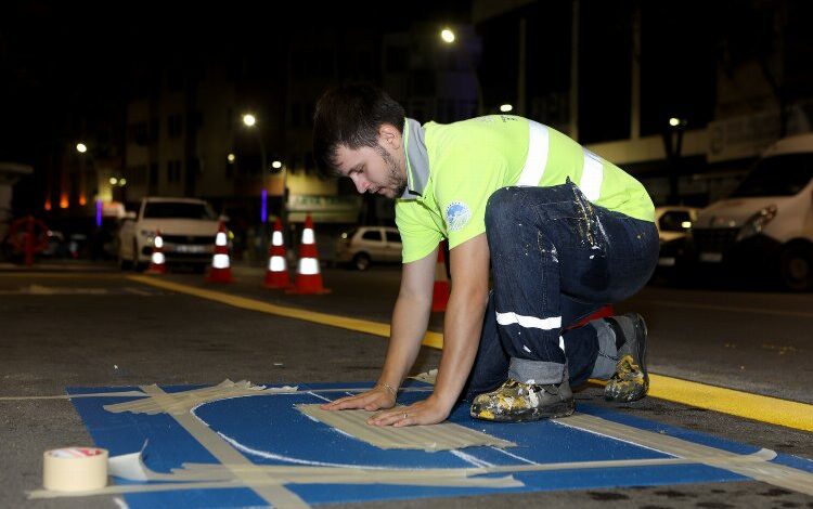 Sakarya’da yaya geçitlerine hummalı çalışma Sakarya’da yaya geçitlerine hummalı çalışma