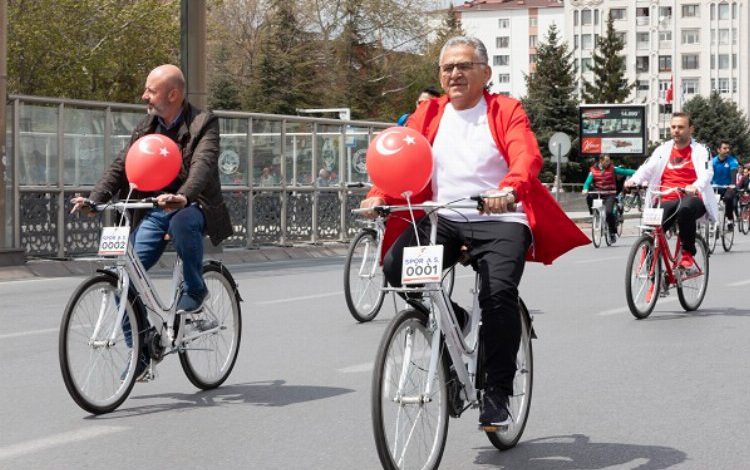 Kayseri Büyükşehir’den bisiklet mesaisi Kayseri Büyükşehir’den bisiklet mesaisi