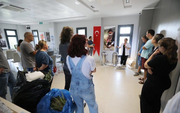 Efes Tarlası’nda ‘Meslek Fabrikası’ eğitimleri başladı