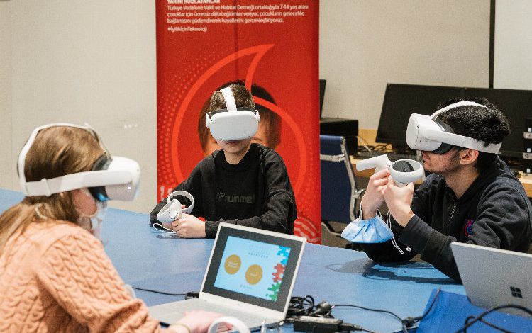 ‘Yardını Kodlayanlar’da Metaverse buluşması ‘Yardını Kodlayanlar’da Metaverse buluşması