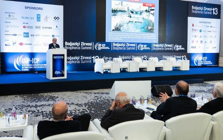 Büyükerşen Boğaziçi Zirvesi’nde Eskişehir’i anlattı Büyükerşen Boğaziçi Zirvesi’nde Eskişehir’i anlattı