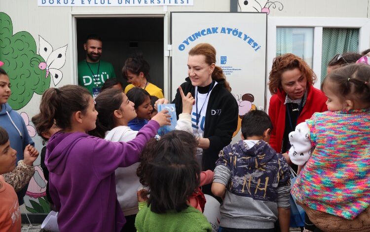 Dokuz Eylül’den Adıyaman’da sosyal dokunuş Dokuz Eylül’den Adıyaman’da sosyal dokunuş