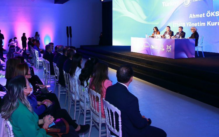 Geleceğin tasarımcıları İstanbul’da yarışacak Geleceğin tasarımcıları İstanbul’da yarışacak