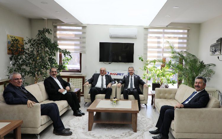 Kayseri’de Erkoyuncu’dan Akay’a ziyaret Kayseri’de Erkoyuncu’dan Akay’a ziyaret