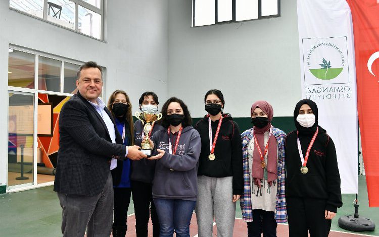 Bursa Osmangazi’de satranç coşkusu Bursa Osmangazi’de satranç coşkusu