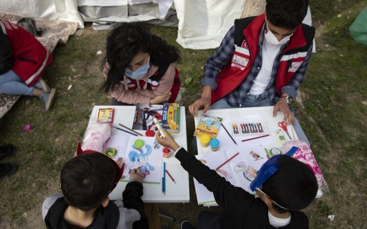 Aile ve Sosyal’ın mobil ekipleri çocuklar için sahada Aile ve Sosyal’ın mobil ekipleri çocuklar için sahada