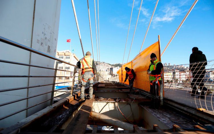 Kocaeli İzmit’te üstyapı çalışmaları devam ediyor