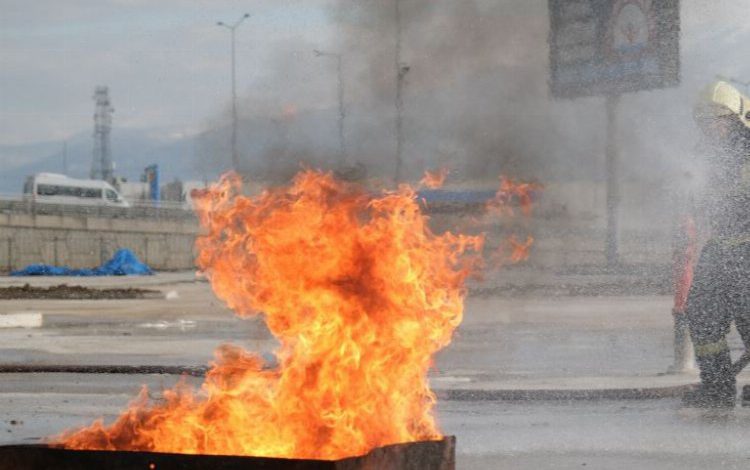 Kocaeli İtfaiyesinden YÜDAK’a eğitim Kocaeli İtfaiyesinden YÜDAK’a eğitim