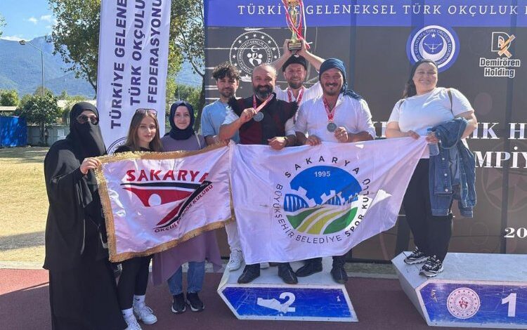 Sakaryalı sporcular Türkiye Şampiyonası’ndan dereceyle döndü Sakaryalı sporcular Türkiye Şampiyonası’ndan dereceyle döndü