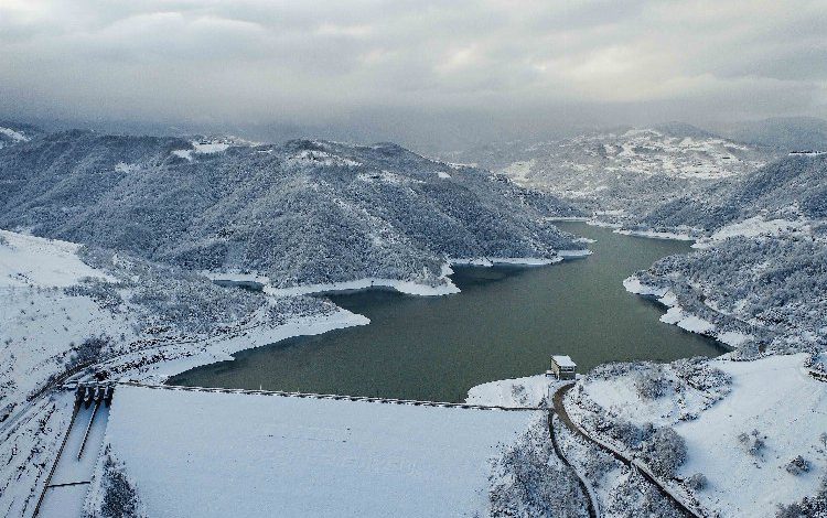 Samanlı Dağları ve Yuvacık Barajı beyaza büründü Samanlı Dağları ve Yuvacık Barajı beyaza büründü
