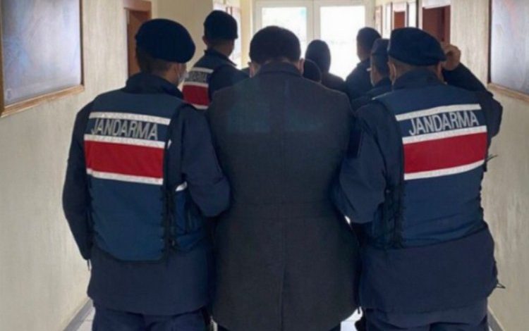 JASAT çalınan aracı Kayseri’de buldu, sahibine teslim etti JASAT çalınan aracı Kayseri’de buldu, sahibine teslim etti