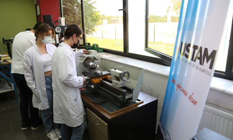 ‘Ustam Kocaeli’ ile gençler bir adım önde