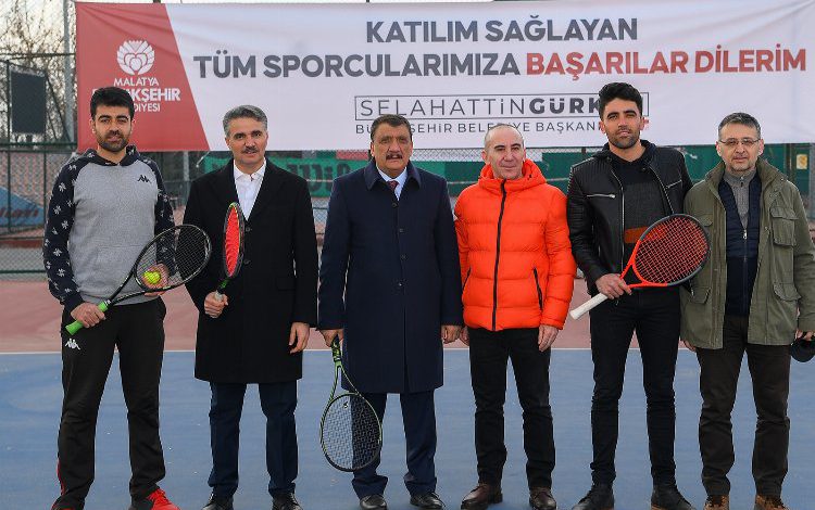 Malatya Kayısı Çiçeği Şenlikleri başladı