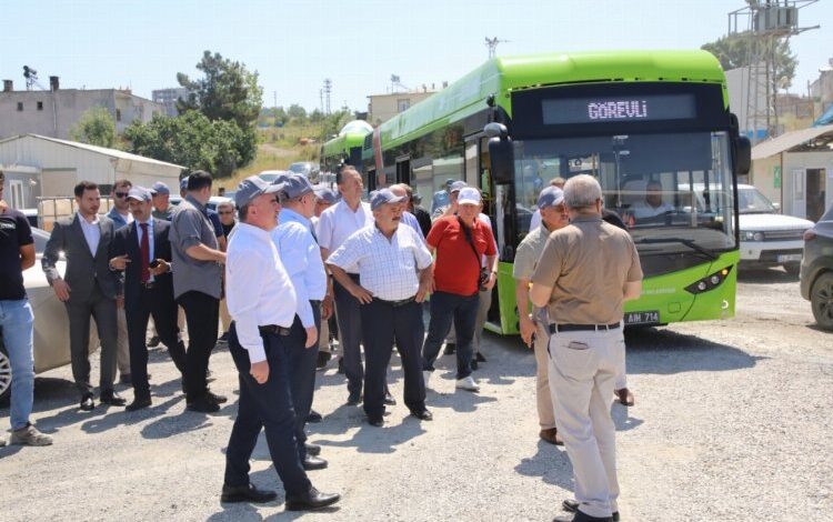 Elektrikli otobüslerle projeleri incelediler Elektrikli otobüslerle projeleri incelediler