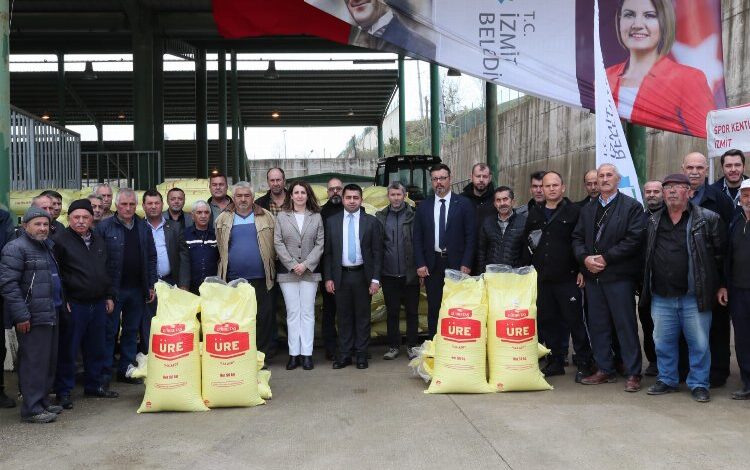 İzmit’ten 840 çiftçiye hibeli gübre desteği İzmit’ten 840 çiftçiye hibeli gübre desteği