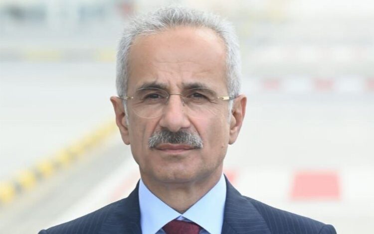 Bakan Uraloğlu: Denizlere hâkim olan cihana hâkim olur Bakan Uraloğlu: Denizlere hâkim olan cihana hâkim olur