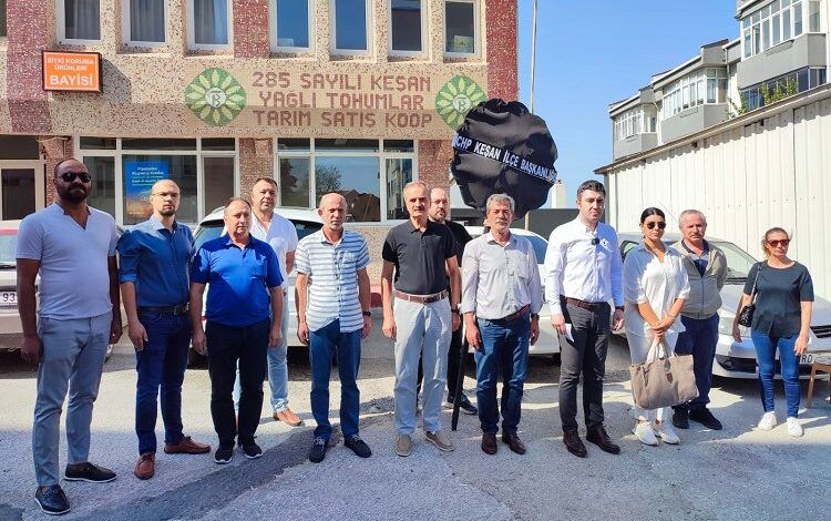 CHP Keşan İlçe Başkanlığı’ndan Trakya Birlik’e siyah çelenk