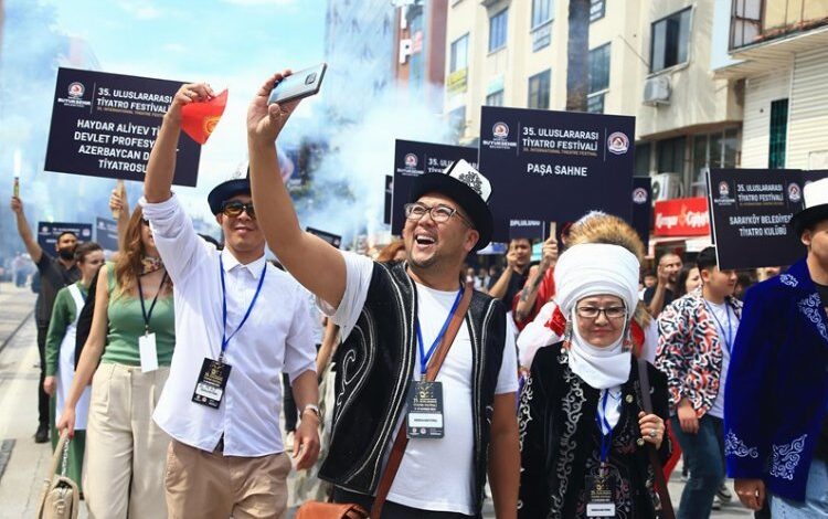 Tiyatro coşkusu başladı Tiyatro coşkusu başladı