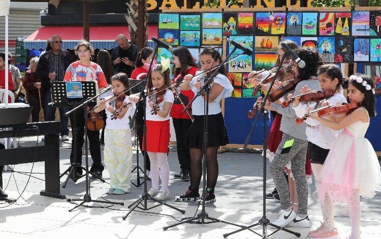 Narlıdereli çocuklar şenlikte eğlendi