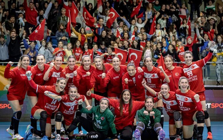 Kadın A Milli Takımı’nın aday kadrosu açıklandı Kadın A Milli Takımı’nın aday kadrosu açıklandı