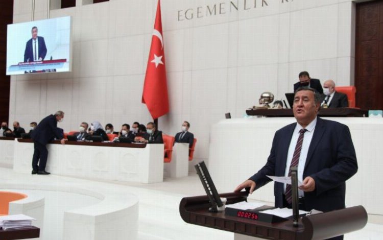 CHP’li Gürer: “Bakanlık verileri de TÜİK’e benziyor”