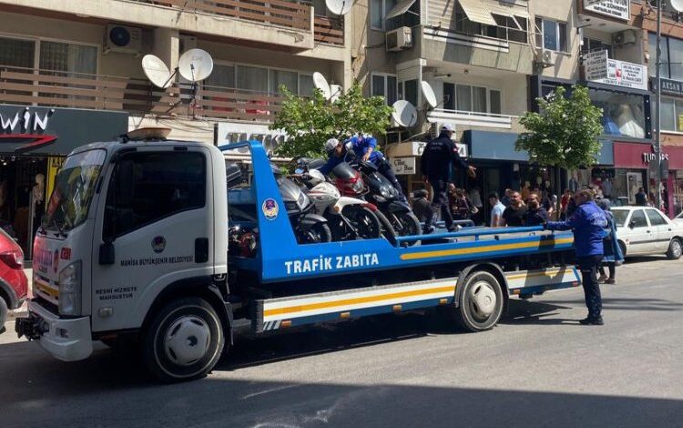 Manisa’da kaldırımlarda motosiklet denetimi Manisa’da kaldırımlarda motosiklet denetimi