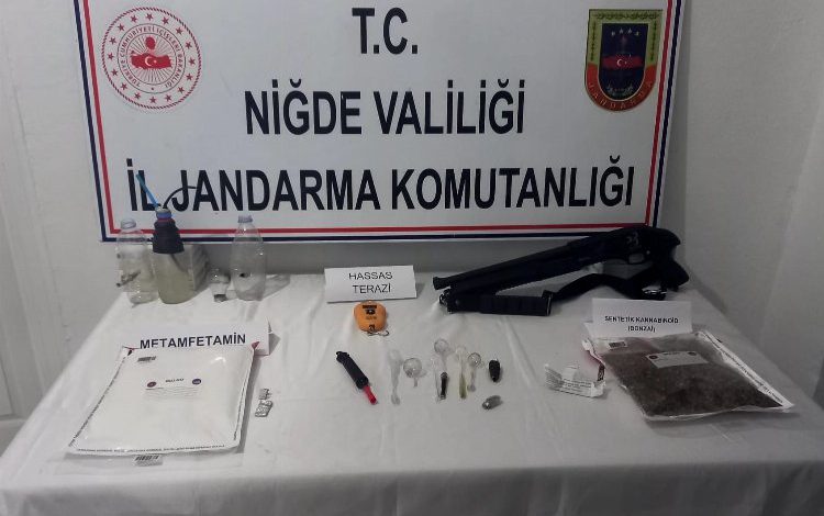 Niğde Bor’da uyuşturucu operasyonu: 4 gözaltı