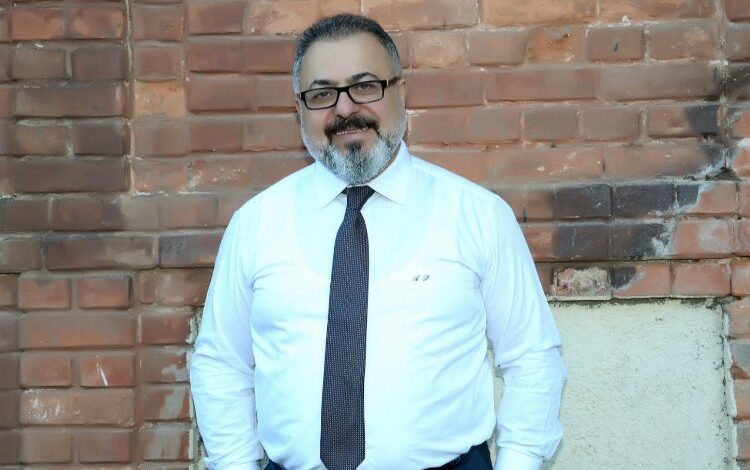 Halk Ozanı Delen’in ‘Siyaset Zamanı Değil Şimdi’ şiiri yoğun ilgi gördü Halk Ozanı Delen’in ‘Siyaset Zamanı Değil Şimdi’ şiiri yoğun ilgi gördü