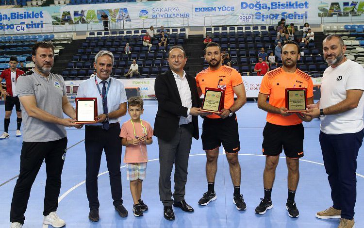 Şampiyonluk provasında Sakarya kupanın sahibi oldu