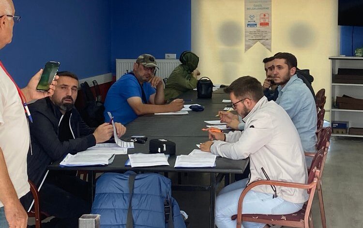 Düzce’de ‘yeterlilik’lerine kavuştular Düzce’de ‘yeterlilik’lerine kavuştular
