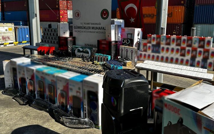 Konteynerden çıkan çıkana! Konteynerden çıkan çıkana!