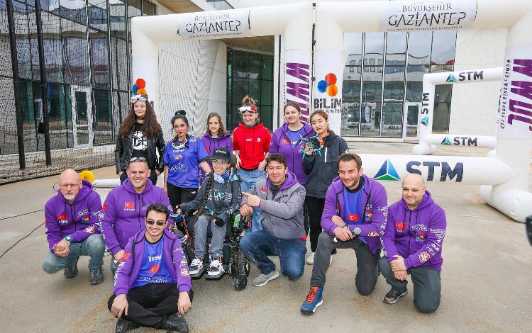 8 Mart’ta 8 kadın drone pilotu dünyada ilk kez Gaziantep’te yarıştı 8 Mart’ta 8 kadın drone pilotu dünyada ilk kez Gaziantep’te yarıştı