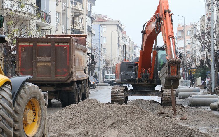 Manisa Akhisar’da caddeler yenileniyor