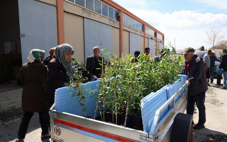 Konya üretici çiftçiye desteğinde hız kesmiyor Konya üretici çiftçiye desteğinde hız kesmiyor