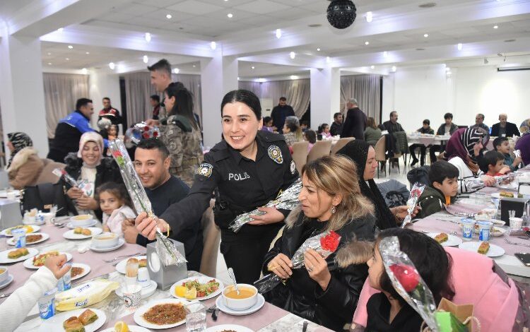 Adıyaman Emniyeti öğretmenleri unutmadı Adıyaman Emniyeti öğretmenleri unutmadı