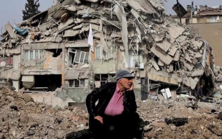 AFAD görevlisi ‘çocuğum uyuyor’ diyen depremzedeyi azarladı