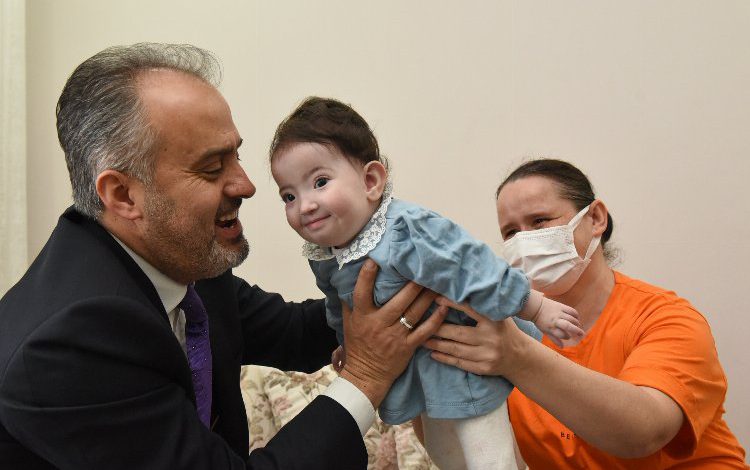 Bursa Büyükşehir’den ‘Bir Ev Bir Dünya’ projesi Bursa Büyükşehir’den ‘Bir Ev Bir Dünya’ projesi