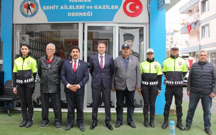 Manisa Emniyeti’nden ‘Şehit Aileleri ve Gazeiler’e ziyaret