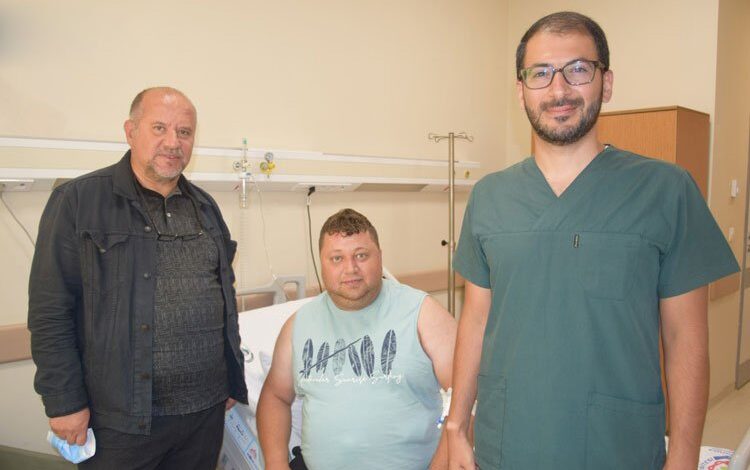 Düzce’de sağlık sorunları yaşayan hasta 6 ayda 56 kilo verdi Düzce’de sağlık sorunları yaşayan hasta 6 ayda 56 kilo verdi