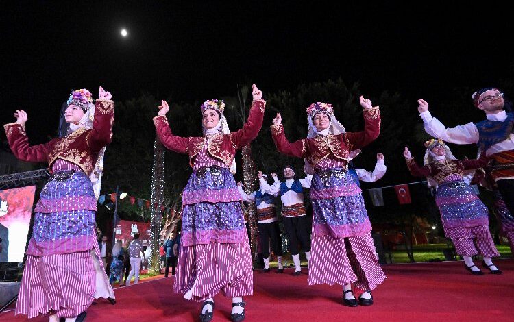 Muratpaşa’da festivale muhteşem gala