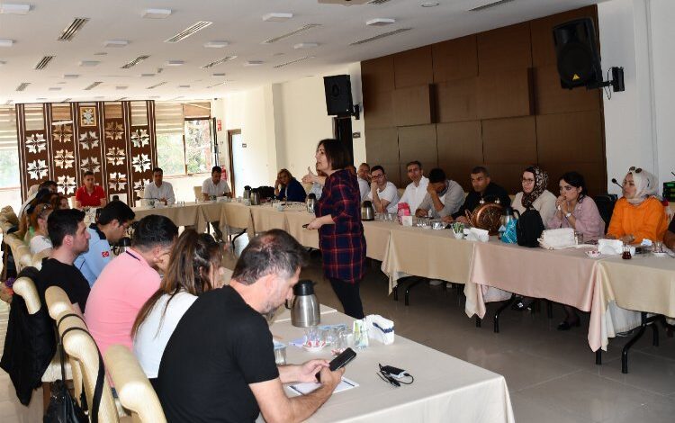 Bursa Büyükşehir’de eğitici eğitimi Bursa Büyükşehir’de eğitici eğitimi